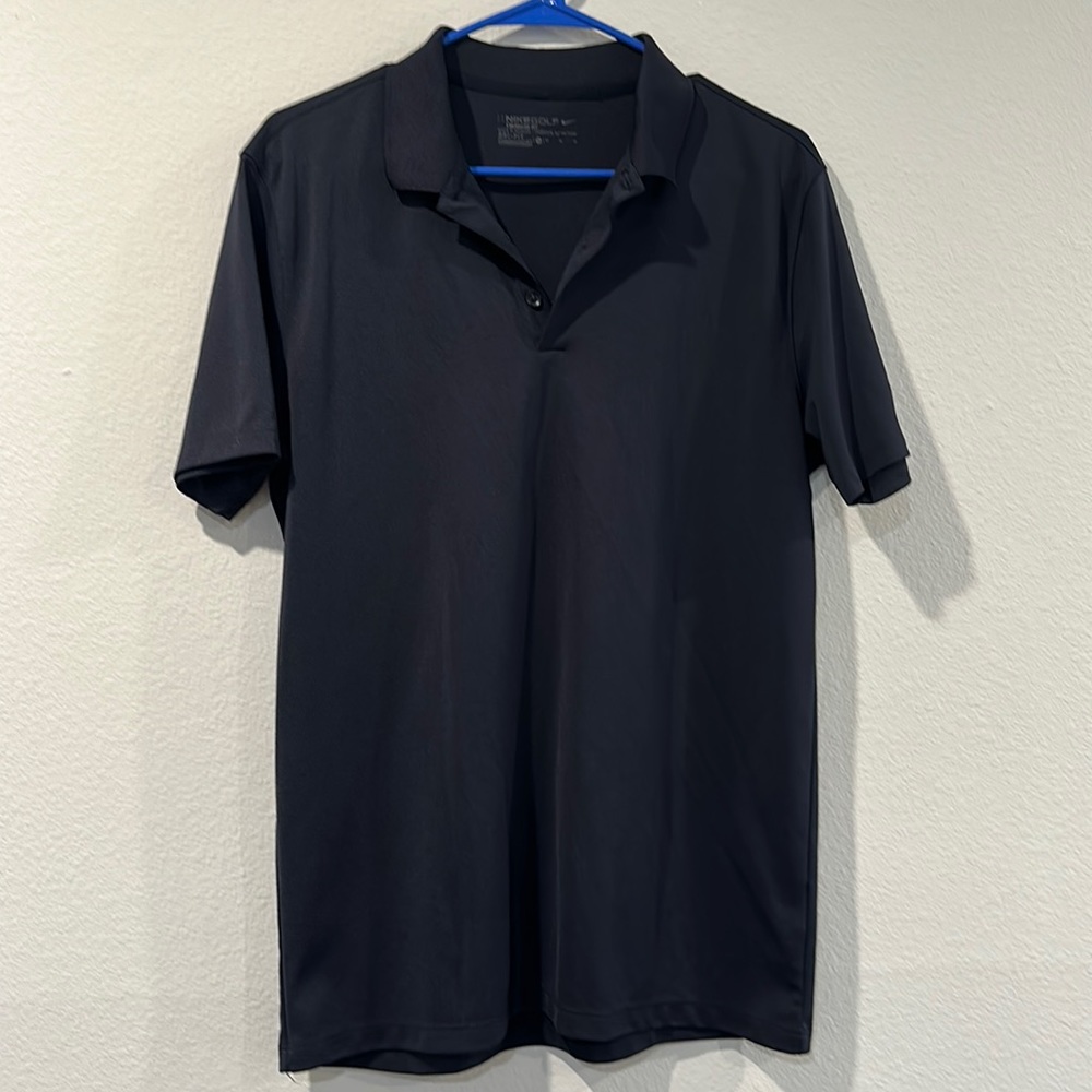 Like new! Men’s NikeGolf dry fit tshirt